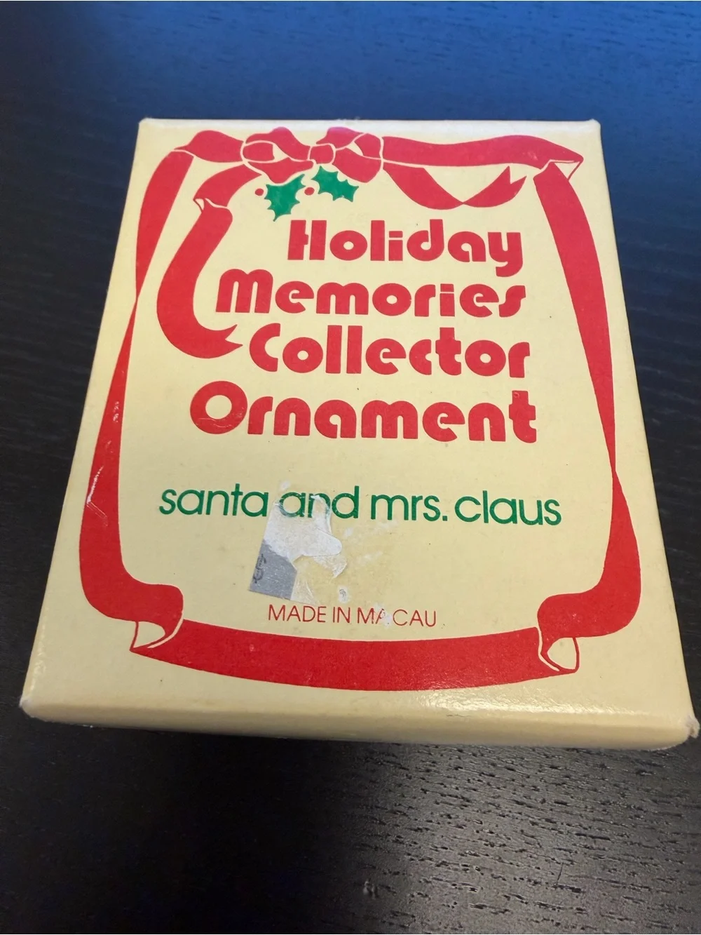 Vintage Holiday Memories Collector Santa & Mrs. Claus Holiday Ornaments